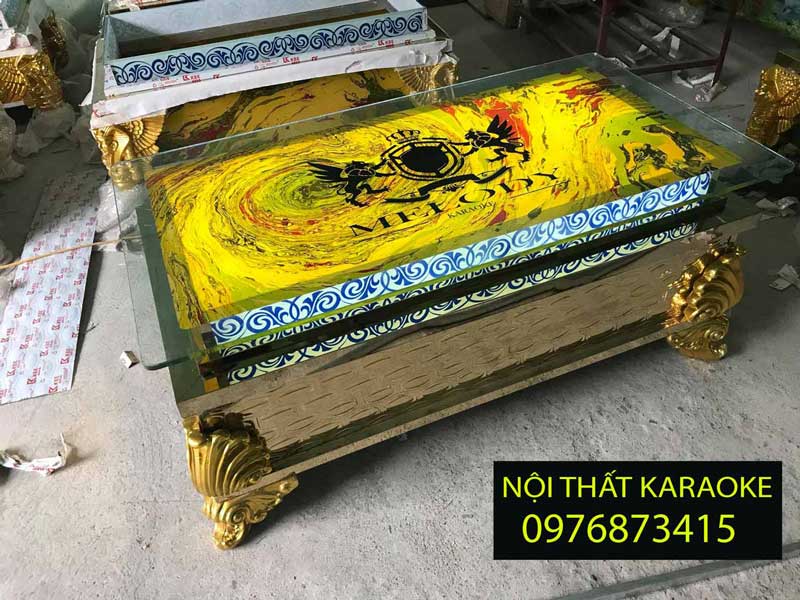bàn cổ điển phòng karaoke hình bông cải