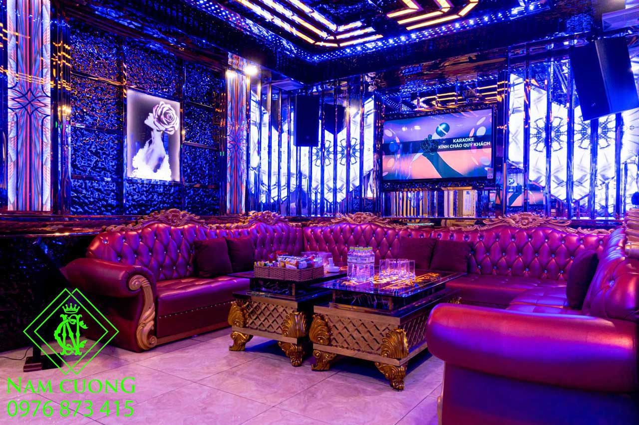 thiết kế phòng karaoke tân cổ điển sử dụng inox